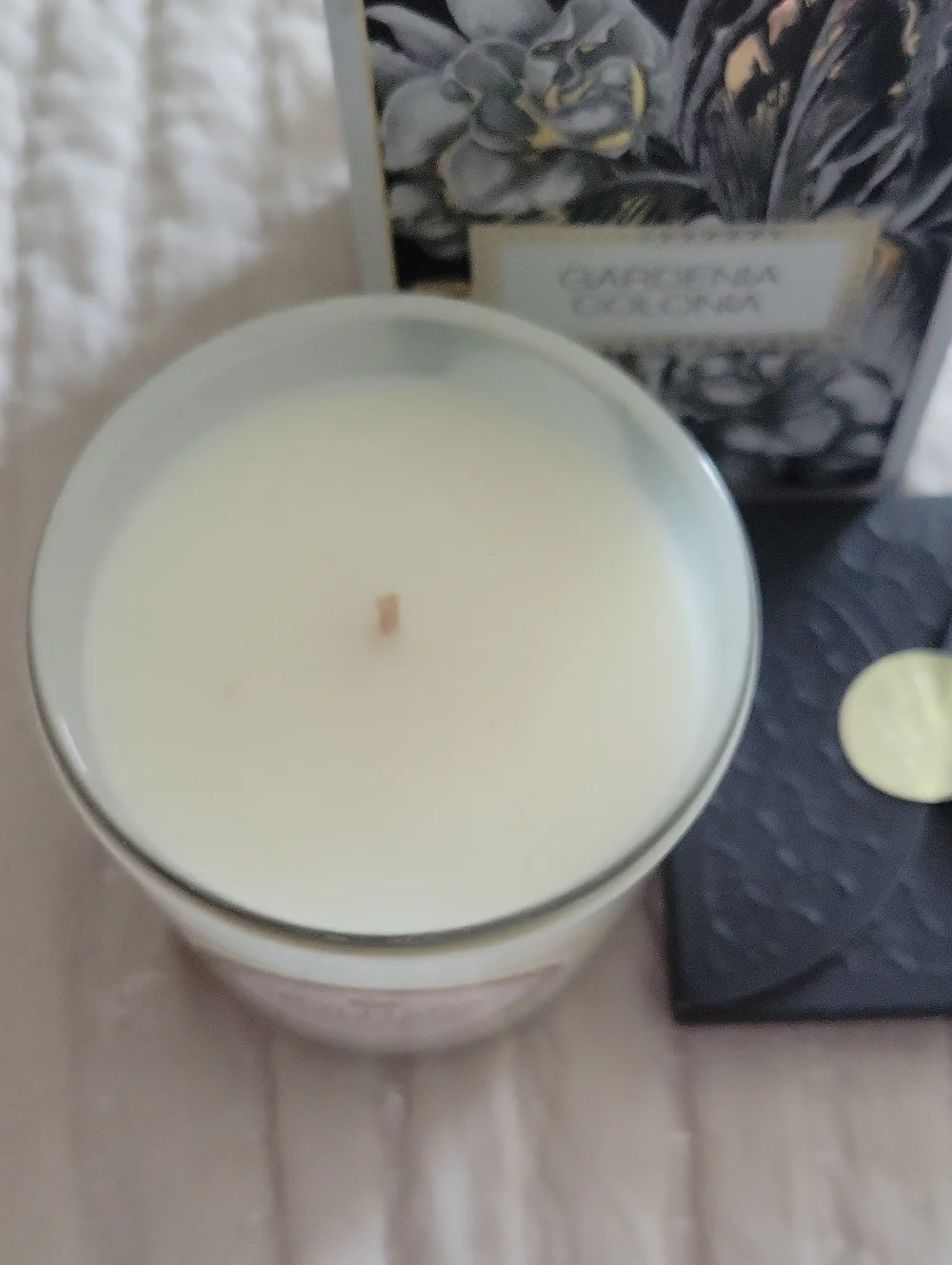 Voluspa Maison Blanc Gardenia Colonia Classic Maison Candle 9.5 Oz